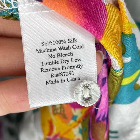 NWT New Johnny Was Silk Floral Print Button Down Cap Sleeve Tunic Top Size 2X - Picture 5 of 6